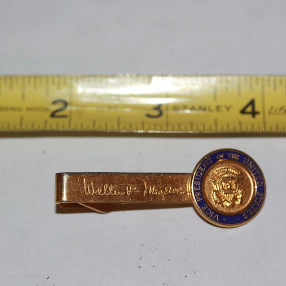 Vntg Tie Clip Vice President united States Seal Souvenir Tie Bar Walter Mondale - Picture 2 of 3
